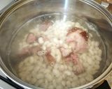 Foto del paso 1 de la receta: Sopa de garrofons con jarrete de cerdo ahumado