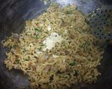 A picture of step 5 of Simple cup Maggie 😍.