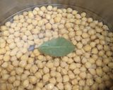 Foto del paso 1 de la receta: Potaje de garbanzos, calabaza, batata y guisantes