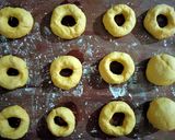 Foto langkah ke 7 dari resep Lazy Donuts ala Chef Muhammad.