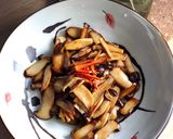 Hình bước làm 3 của món Nấm kho gừng (chay)