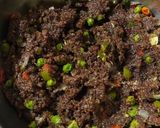 A picture of step 2 of Ragi upma.