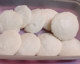 A picture of step 1 of Schezwan Masala Idli Fry.