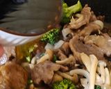 Foto langkah ke 7 dari resep Tumis Daging Brokoli Jamur Shimeji.