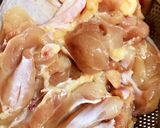 A picture of step 1 of Stir-Fried Chicken Pho.