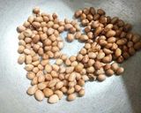 A picture of step 2 of Peanut Murmura Namkeen.
