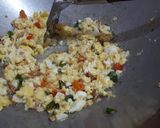 Foto langkah ke 2 dari resep Nasi goreng putih.