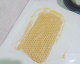 Foto del paso 4 de la receta: Placa de chocolate con textura de panal de abeja