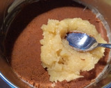 Foto del paso 3 de la receta: Postre de helado de vainilla con galletas, puré de manzana y chocolate