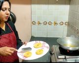 A picture of step 5 of Chakri (Snack's dish).