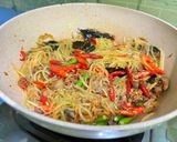 Foto langkah ke 3 dari resep Pepaya muda tumis daging.