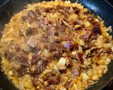 Foto del paso 4 de la receta: Salteado de guisantes naturales con jamón y huevo duro