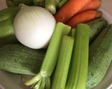 Foto del paso 2 de la receta: Caldo de pollo