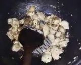 A picture of step 1 of Singaporean rice.