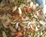Csirkés ragu recept fázis 2 fotója