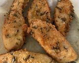 Foto del paso 5 de la receta: Pollo rebozado al estragón y sopa de estrellitas …