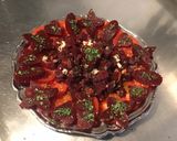 Une image de l'étape 10 de Salade de betteraves aux tomates, bleu d'Auvergne et herbes sauce balsamique.