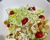 صورة لخطوة 5 من وصفة سلطة السيزر بالدجاج المشوي