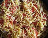 Фото кроку 5 до Вкуснота за 10 минут на завтрак. Пицца на батоне на сковороде!.