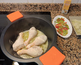 Foto del paso 2 de la receta: Muslitos de pollo en salsa
