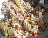 Foto langkah ke 5 dari resep Nasi Goreng Daun Mengkudu.