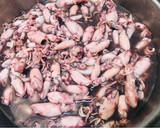 Foto langkah ke 1 dari resep Sambal baby cumi asin kecombrang.