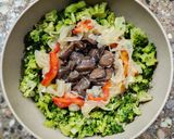 Foto del paso 2 de la receta: 🍔🥦🍄Medallones de brócoli, champiñón y avena - Hamburguesas vegetales🍄🥦🍔