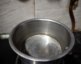A picture of step 1 of Ginger Honey Tea.