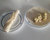 Foto del paso 2 de la receta: Burrito de pollo y calabacín con hierbas provenzales