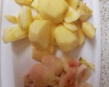 A picture of step 1 of My Little Apple +Peach Crumble. 😁.