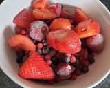 Une image de l'étape 1 de Coulis de fruits rouges.