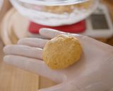 A picture of step 5 of Crunchy! Peanut Butter Cookies.