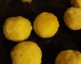 Foto del paso 5 de la receta: Bolitas de plátano rellenas