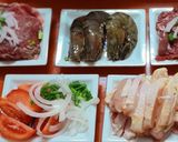 Hình bước làm 3 của món Lẩu thập cẩm đơn giản nhúng mì Chũ