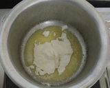A picture of step 2 of White sauce pasta.