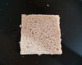 A picture of step 4 of Garlic and Cheese Bread Toast.