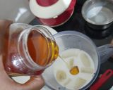 A picture of step 4 of Healthy Banana Walnut Smoothie.