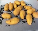 Une image de l'étape 1 de Pommes de terre sautées à l'oignon rouge.
