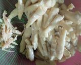 Hình bước làm 2 của món Măng muối riềng