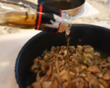 Foto del paso 7 de la receta: Filetes rusos en salsa de champiñones y setas