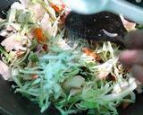 এগ এবং ভেজিটেবল স্যুপ (Egg & Vegetable Soup recipe in bengali) রেসিপি ধাপ - 2 ছবি
