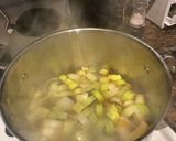 A picture of step 3 of Carrot leek soup with rice noodles.