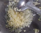Foto langkah ke 2 dari resep Martabak Telur Mini.