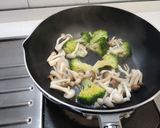 蝦仁菇菇炒蛋早午餐盤的食譜步驟2照片