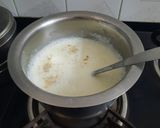 A picture of step 2 of Masala milk.