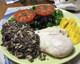 Foto del paso 3 de la receta: Quinoa Negra con atún, pollo, mango y tomate