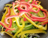 Foto del paso 4 de la receta: Lomo de bacalao skrei con pimientos
