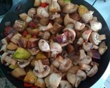 Foto del paso 4 de la receta: Pollo a un spiedo encubierto con guarnición - Gluten Free