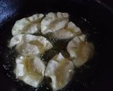 Foto langkah ke 6 dari resep Kantong Pangsit Isi Mie Instan.