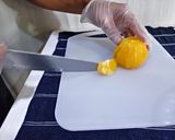 Foto del paso 3 de la receta: Crutones de tomate cherry y supremas de cítricos